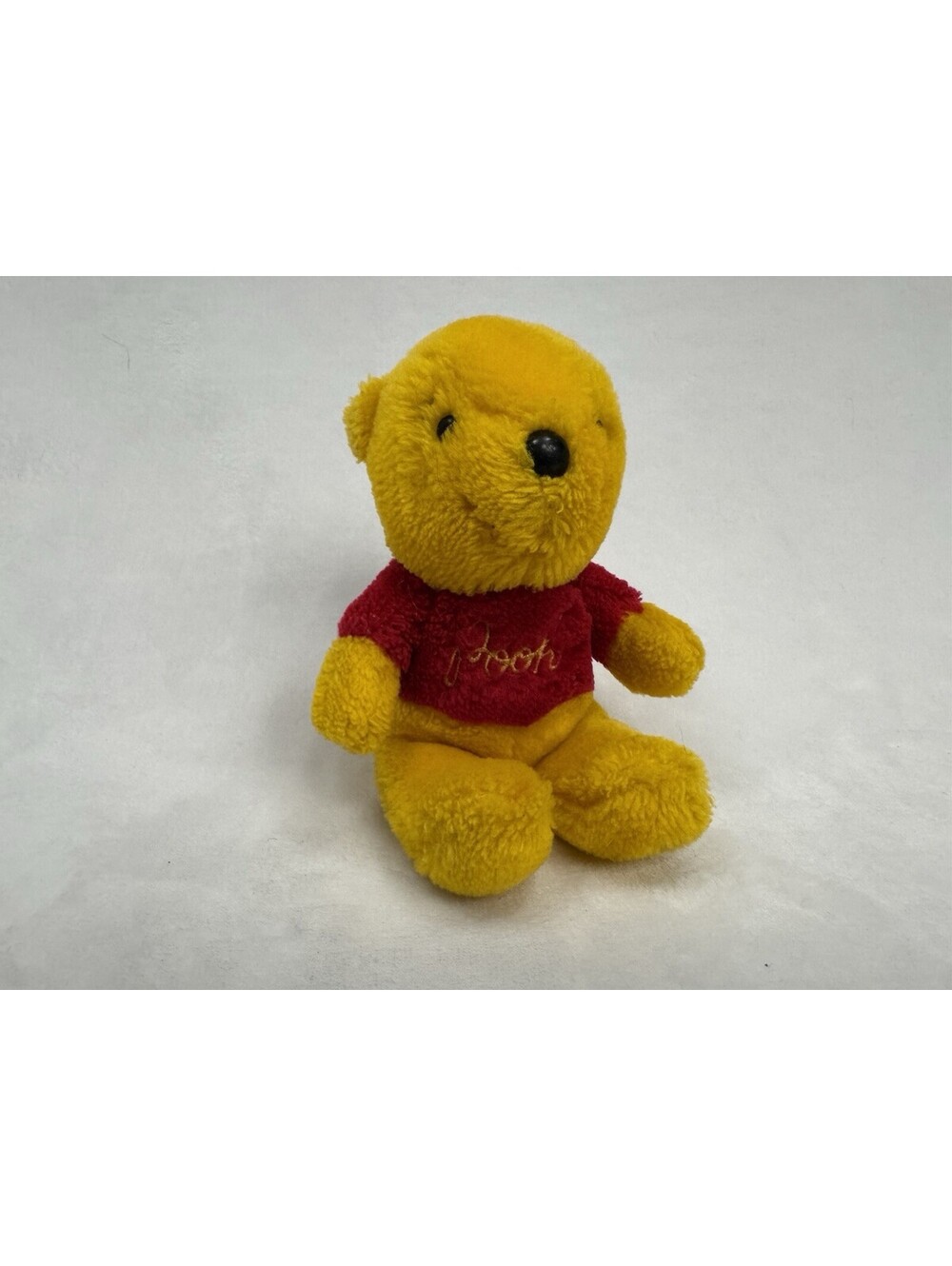 VINTAGE DISNEY SEARS 1991 WINNIE THE POOH 6" PLUSH Embroidered